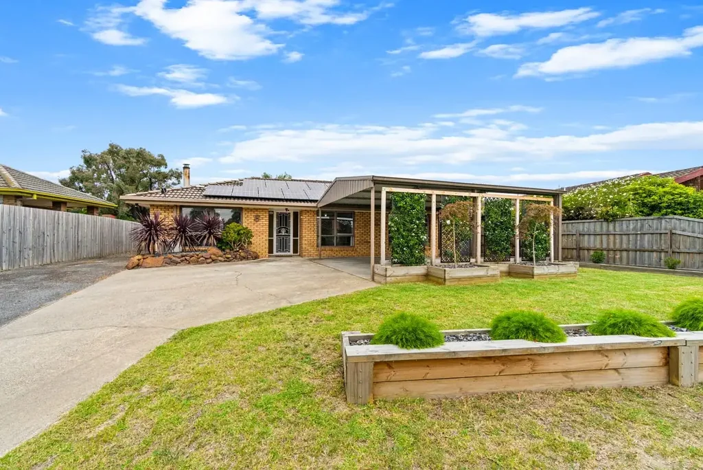 Charming Family Home!!