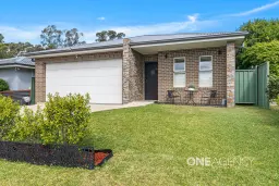 4a Yeovil Drive, Bomaderry