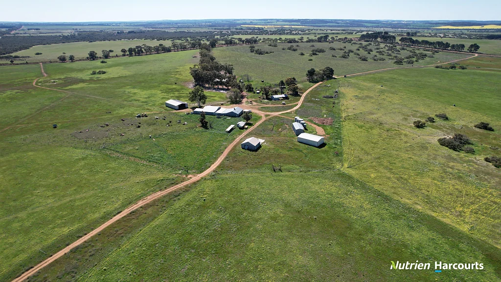 Mogumber "Marri Valley" and "Flora Downs" 7361.9 Acres