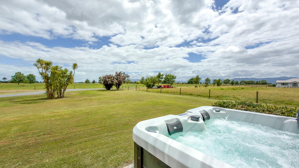 Ngatea  Four bedrooms, two lounges, triple bay shedding