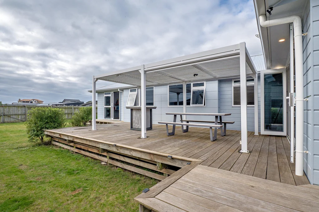 Opotiki and Surrounds 4कमरा Modern Coastal Living with Every Extra