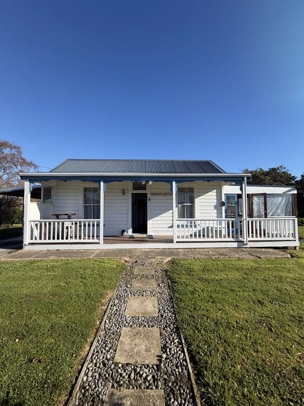 Hampden 2 Bedroom Charming cottage in coastal Hampden