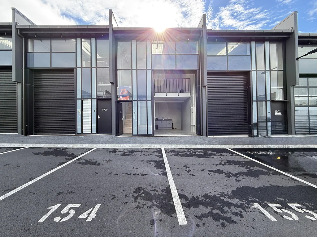 Mount Wellington 49 sqm Self-Contain Workshop with 2 Carparks