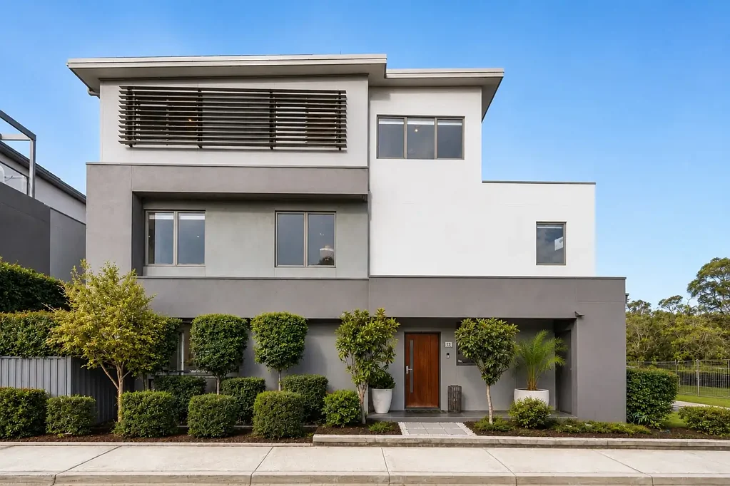 Warriewood 4Phòng ngủ LUXURIOUS FAMILY TOWNHOME