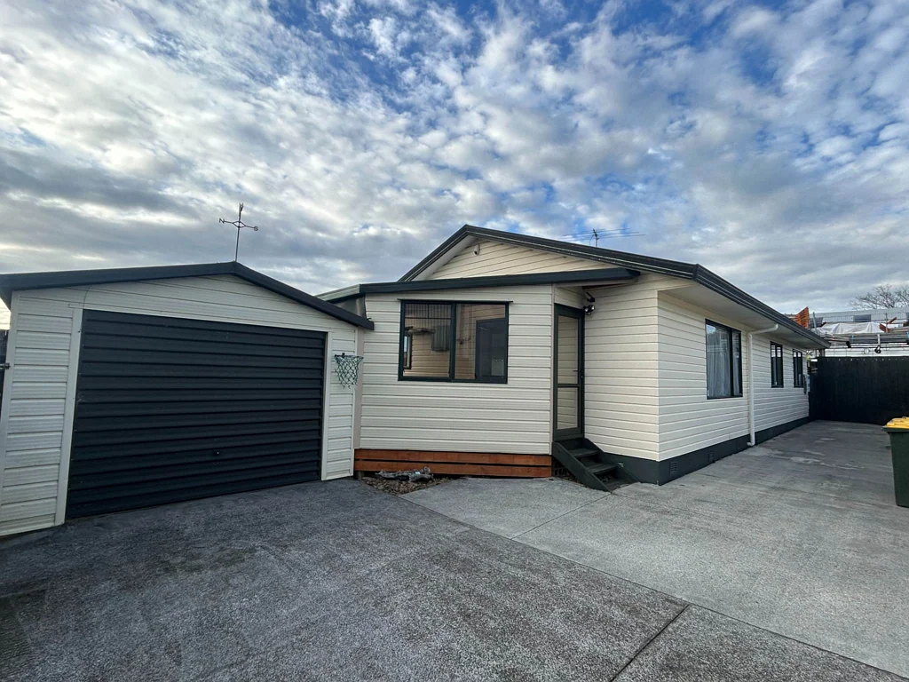 Charming & Modern 3 Bedroom Home in a Prime Lo...