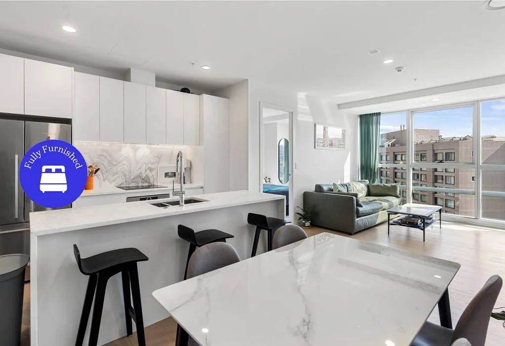 Near  New 1 Bed, 1 Bath Luxury in the City Centre