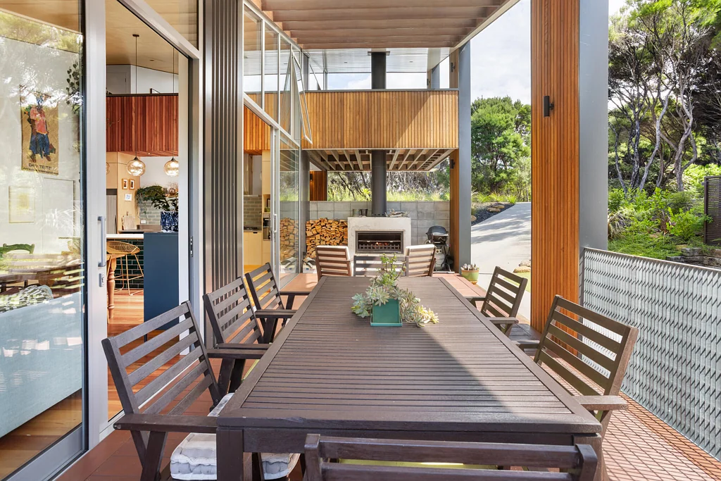 Kerikeri 4房  Designer living with $32k income