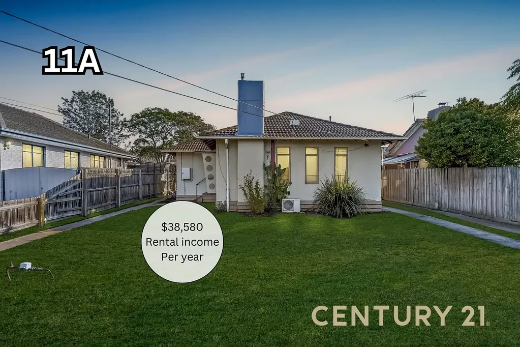 Dandenong North 4chambre 2 Dwellings, Dual Income Awesome Value!