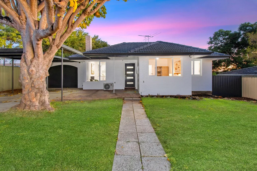 Orelia 3Zimmer Stylish & Fully Renovated Gem on 728sqm - Move-In Ready!