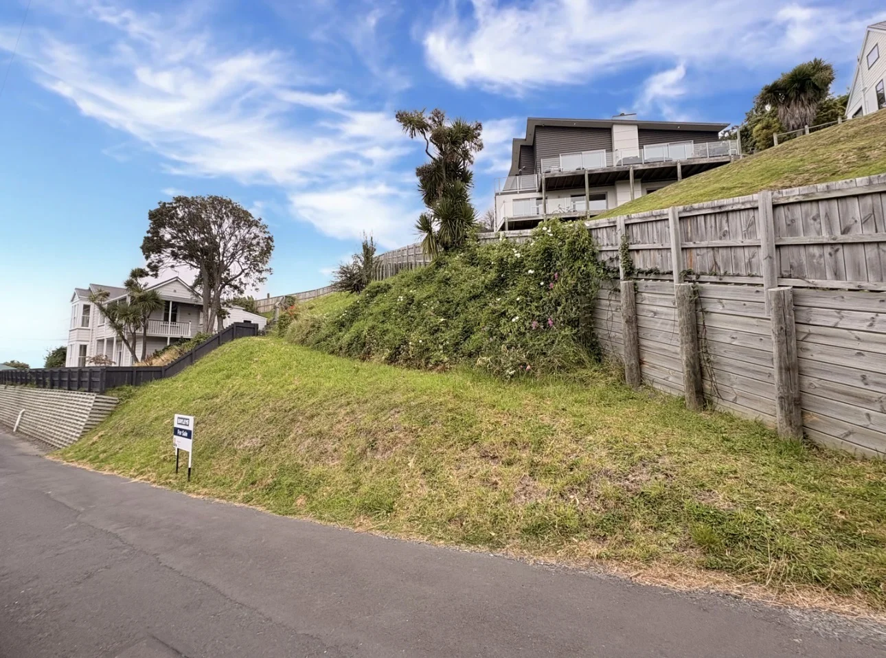 Mornington Elevated section with harbour and coastal views