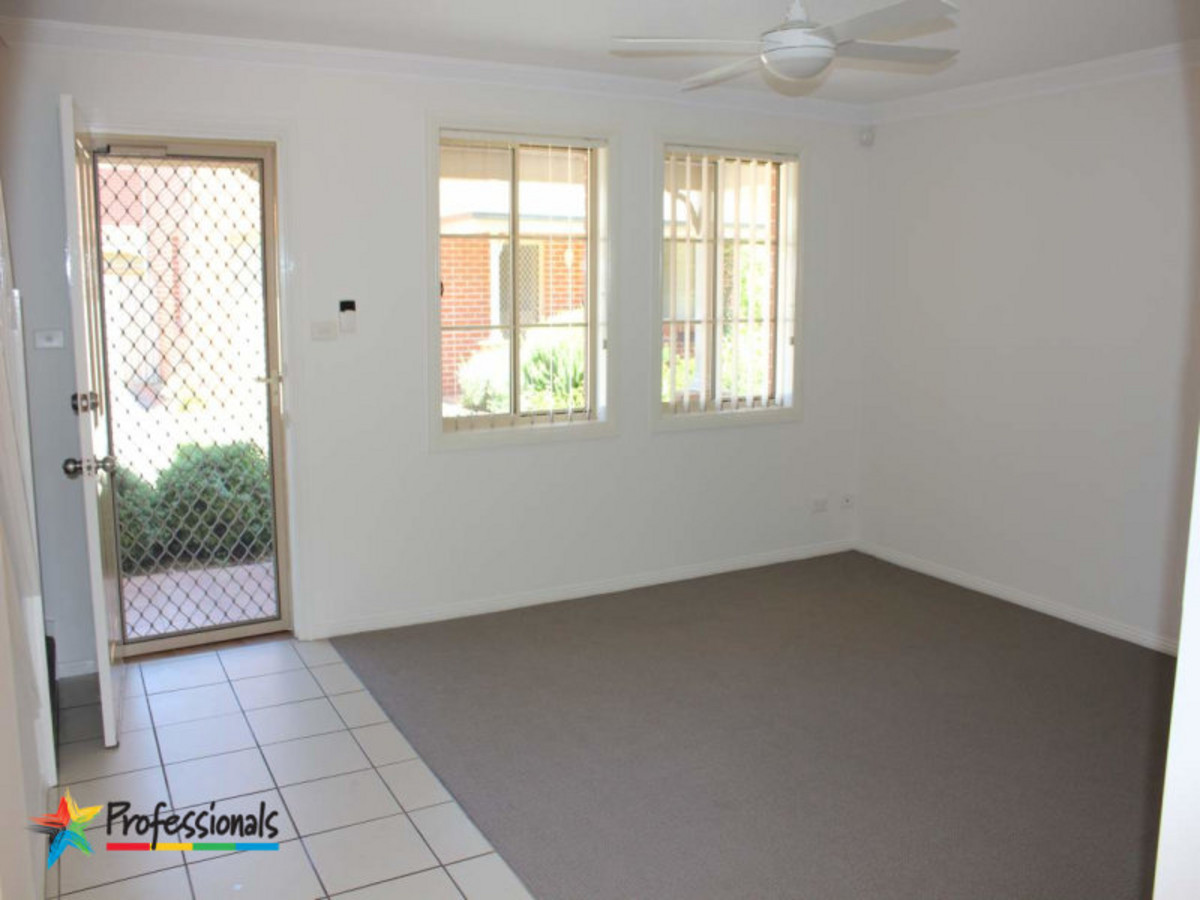 130 HOWICK ST, BATHURST NSW 2795, 0 habitaciones, 0 baños, Unit