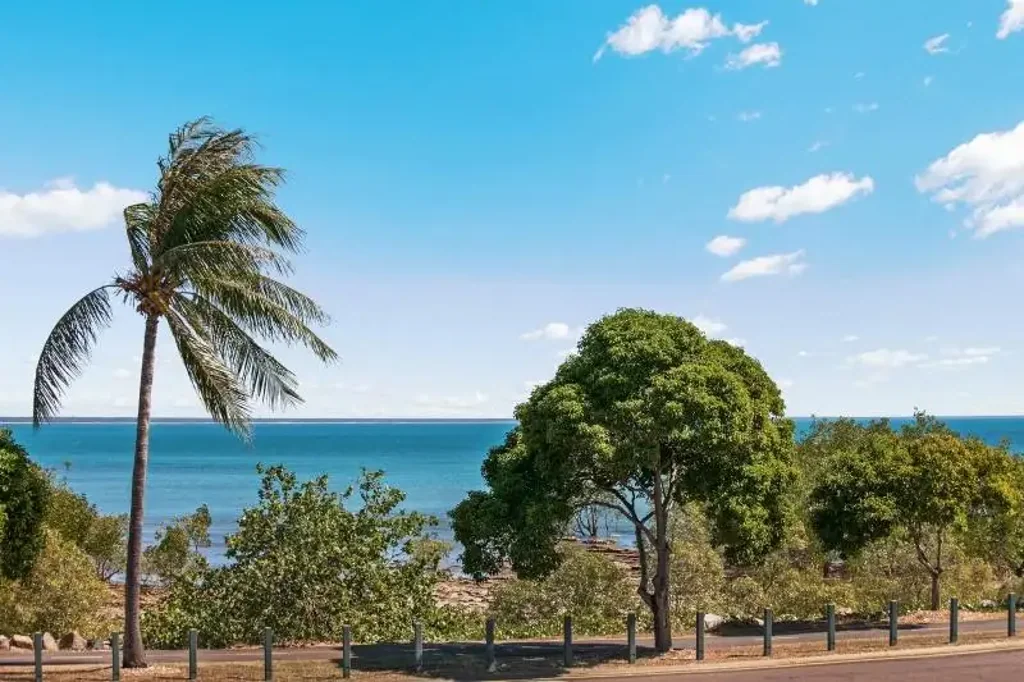 OCEAN BREEZES! - NEWLY RENOVATED!