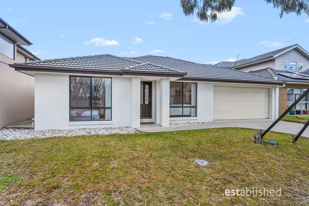 12 Monterey Bay Drive, Point Cook, VIC 3030
