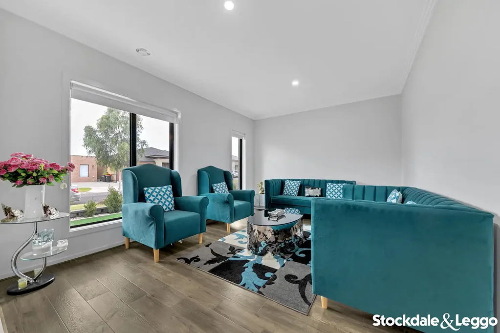 LUXURY, MODERNITY & STYLE - 5 Robertson Ave, Aintree