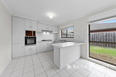 2/19 Belfort Street, St Albans, VIC 3021, 2房, 1浴, Unit