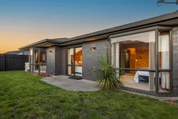 39a Surfers Place, North New Brighton