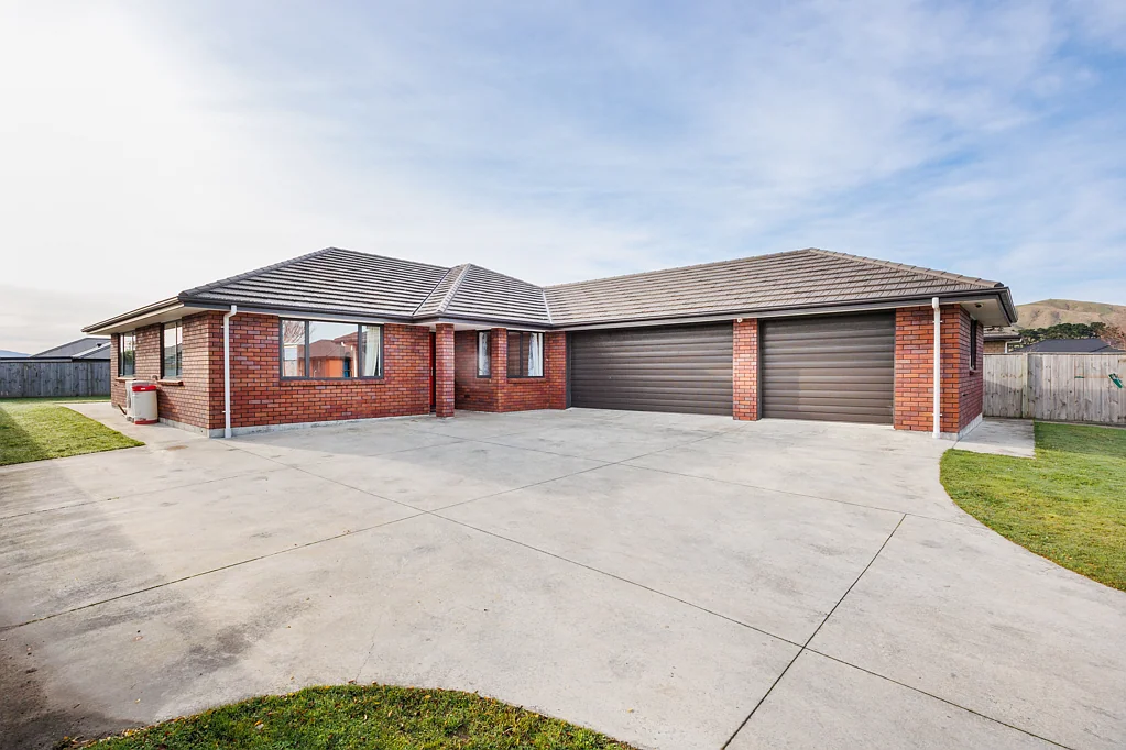 5 Cyprus Place, Fitzherbert, Palmerston North, Manawatu-Wanganui