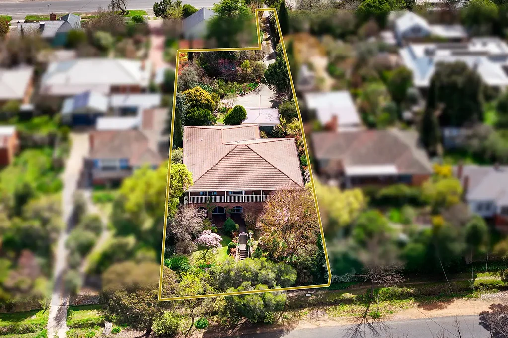 Castlemaine 5ห้องนอน Central Private Sanctuary with Sweeping Views