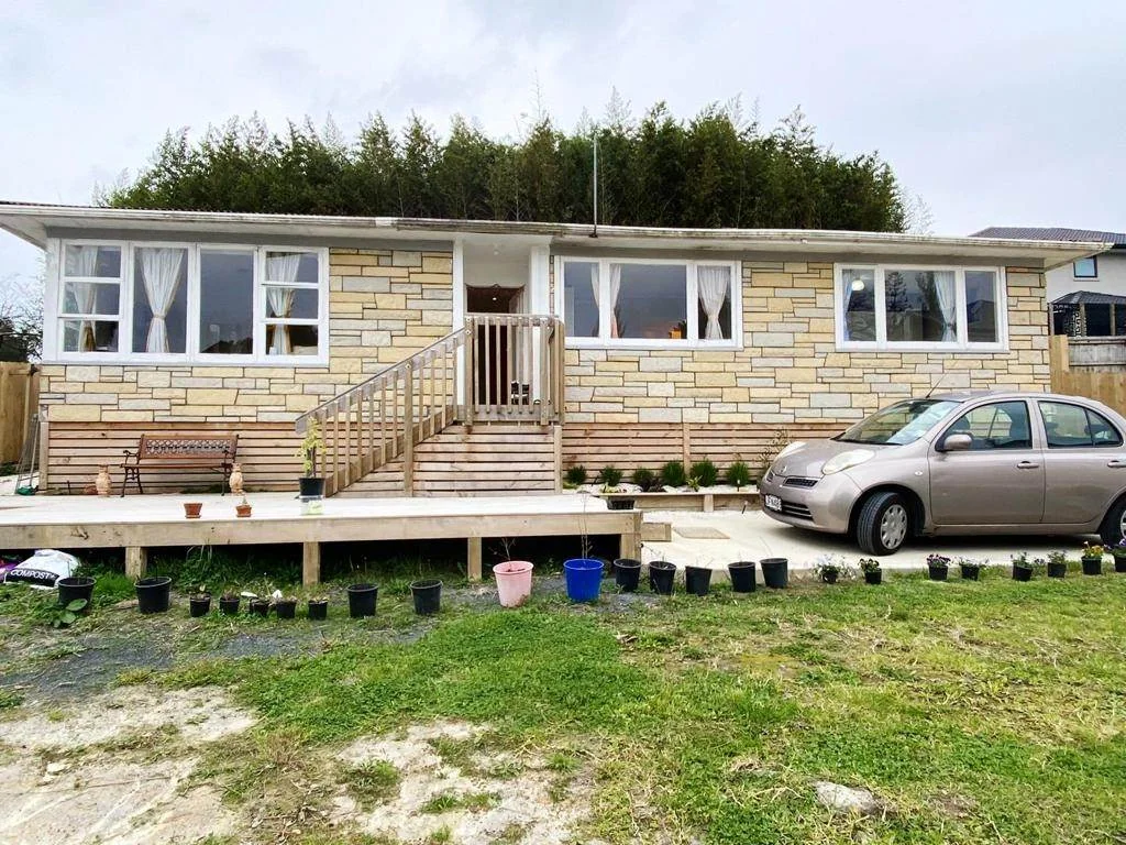 3 bedrooms with 1 bathroom