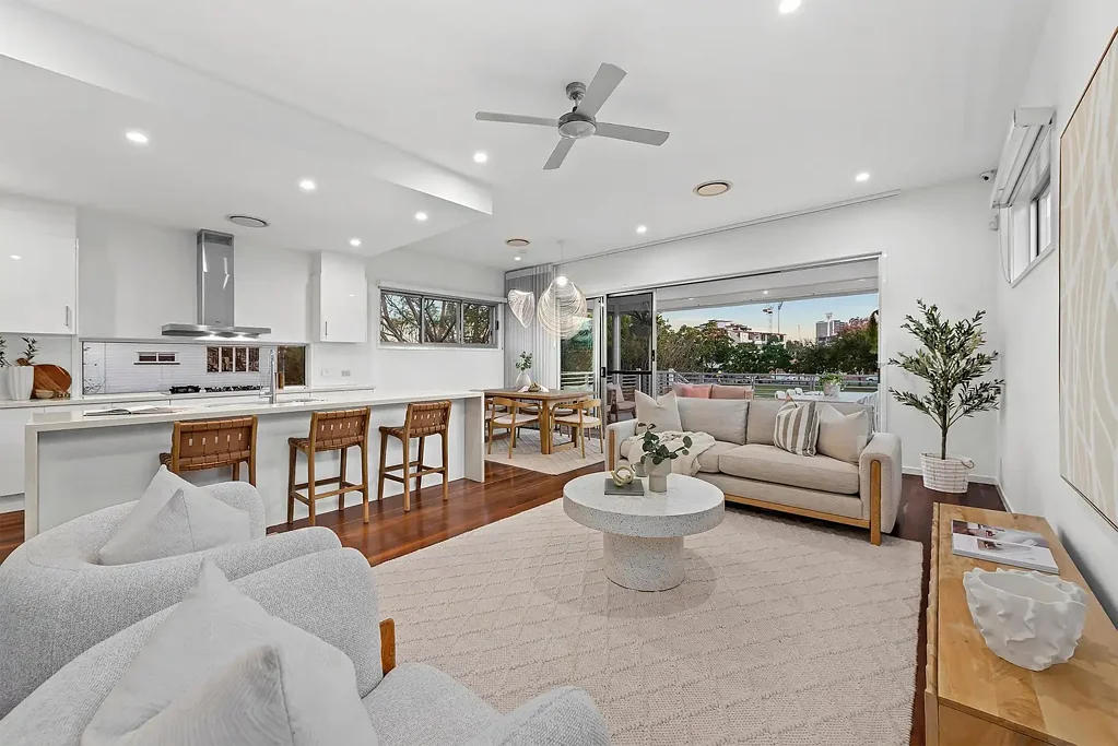Kangaroo Point 5 Slaapkamer SOLD PRIOR TO AUCTION BY KAREN PIERCE