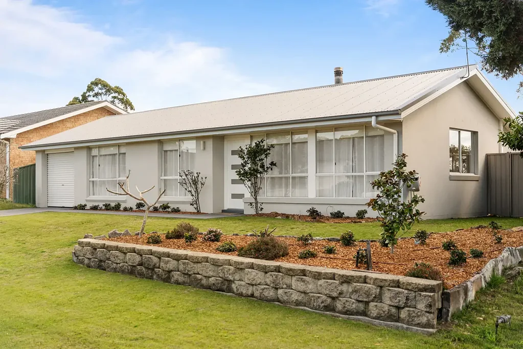 Kariong 3 Slaapkamer Renovated, Single-Level and Seriously Impressive