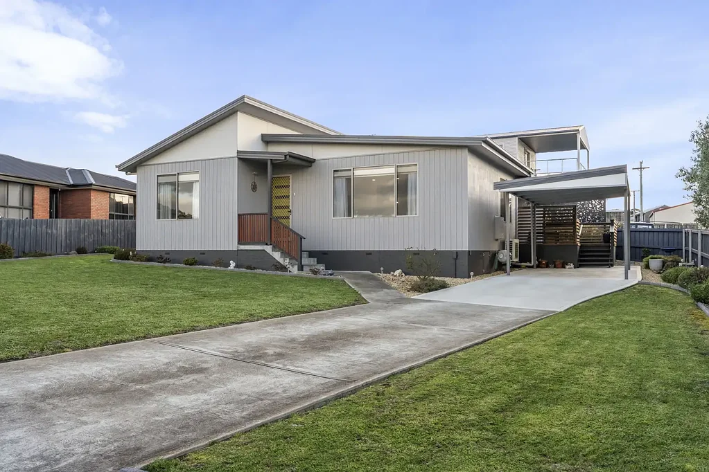 Brighton 3Zimmer Quiet cul de sac location, established gardens, covered entertaining and updated family living