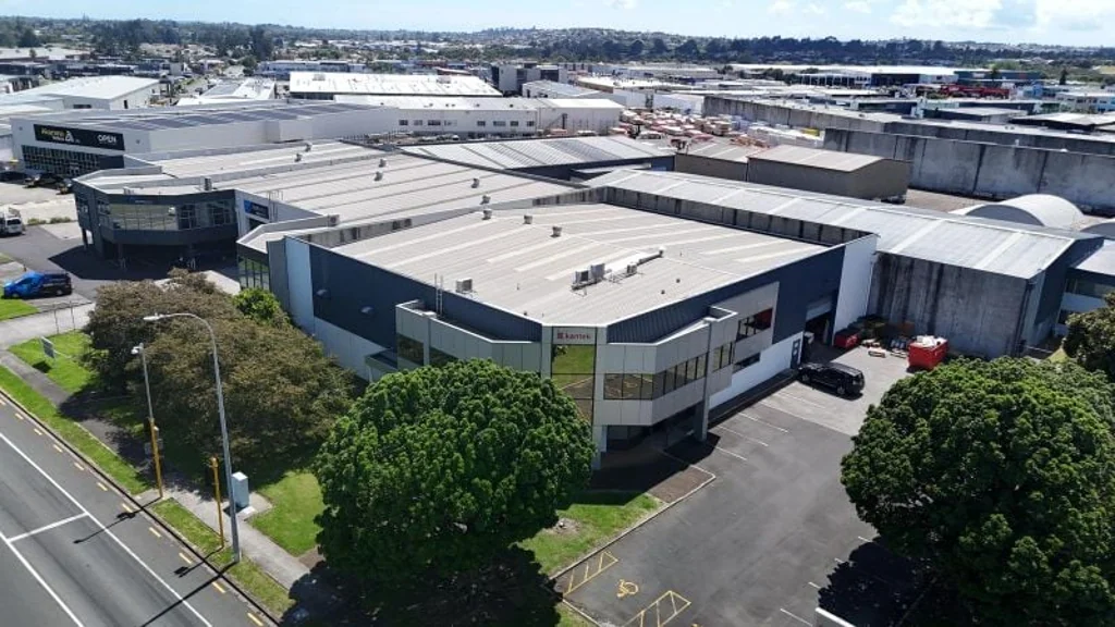 East Tamaki 1,218sqm Big Profile Industrial | Cryers Road