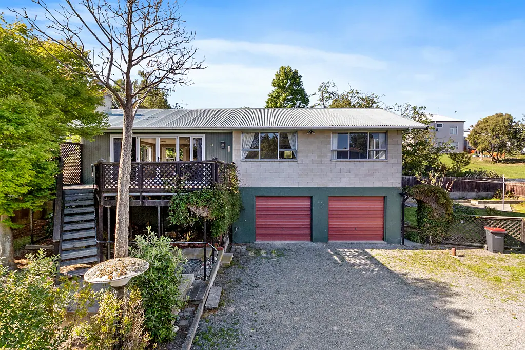 Seaview 3Kwarto A Loveable Rogue