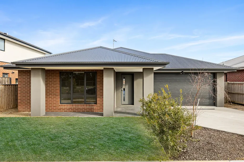 6 Hotchkiss Way, Smythes Creek, VIC 3351