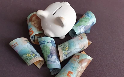 扛得住房价暴跌，但爬得慢？新西兰五大银行真实实力曝光......