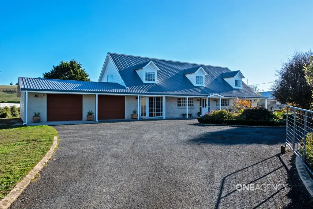 Stanley 5 Bedroom Your Chance To Buy Into Luxury - Motivated Seller