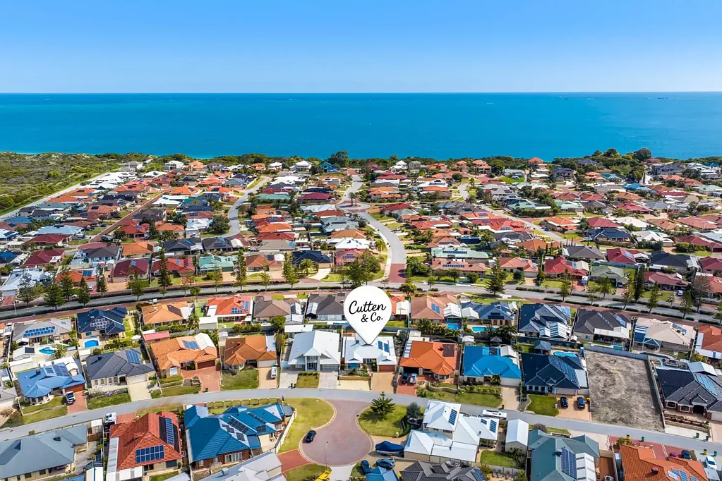 25 Sainte Maxime Avenue, Port Kennedy, WA 6172