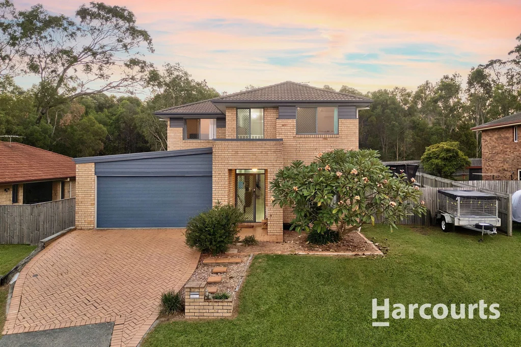 Warner 4chambre Spacious Family Living in a Quiet Street with Bushland Backdrop