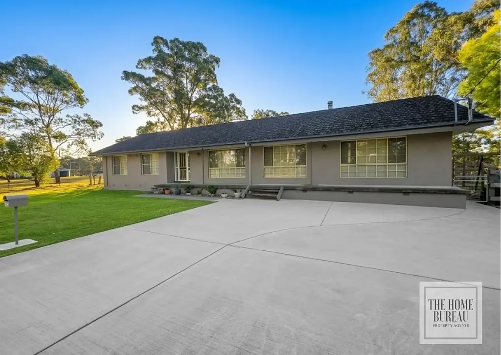 Spacious Acreage Living in Maraylya