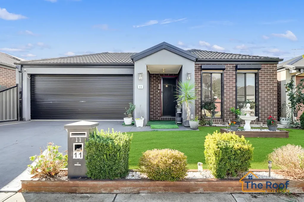 House available For Rent In Melton South