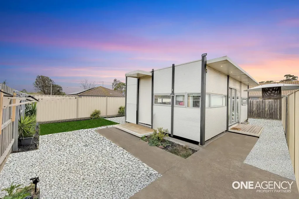 Werribee 1Kwarto GREAT INVESTMENT OPPORTUNITY...!!!!