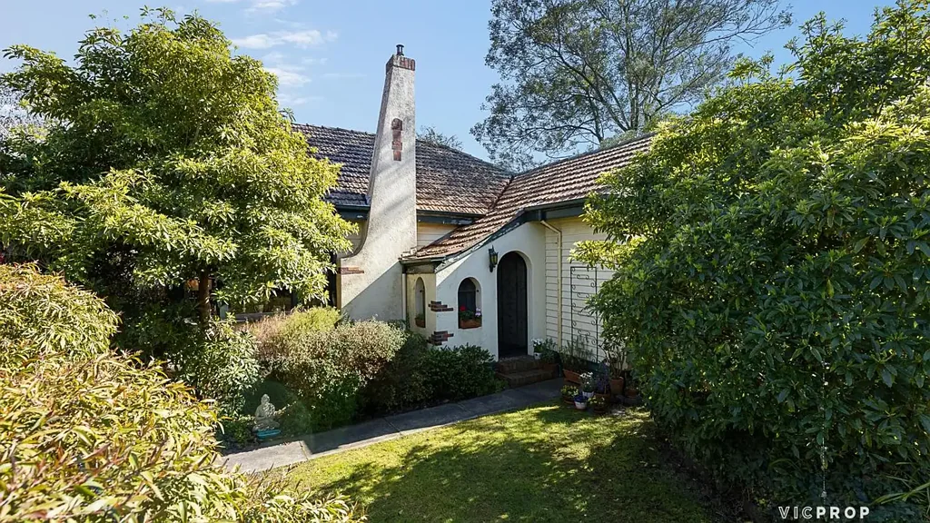 29 Magnolia Road, Ivanhoe, VIC 3079