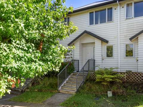 Flat Bush 3部屋 Welcome to your spacious Townhouse!