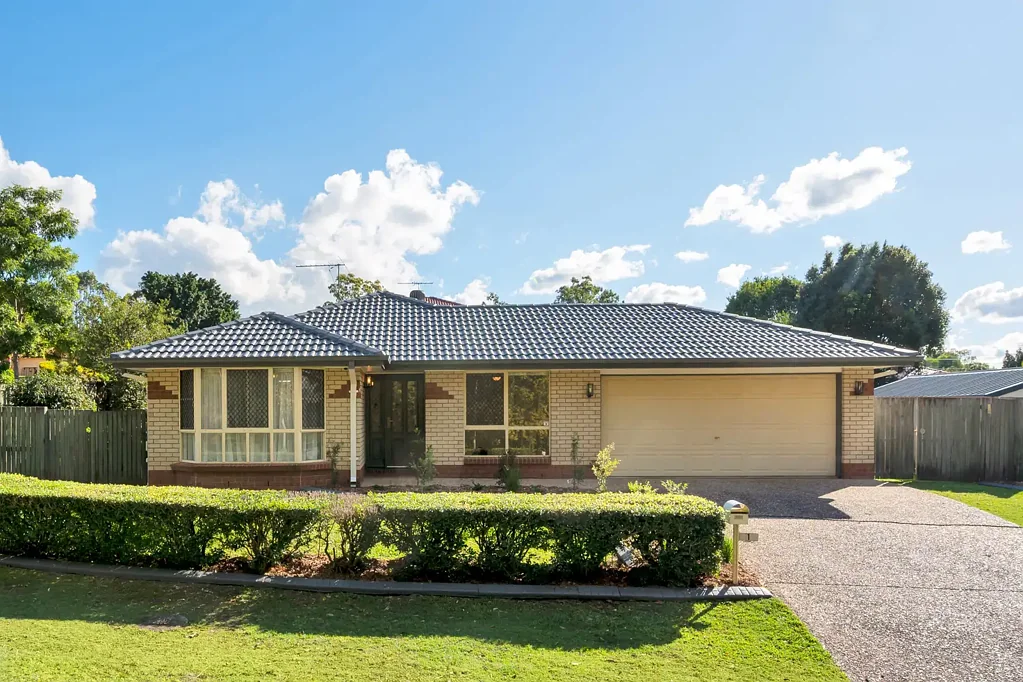 Albany Creek 4Kwarto Effortless Living in a Peaceful Lowset Design