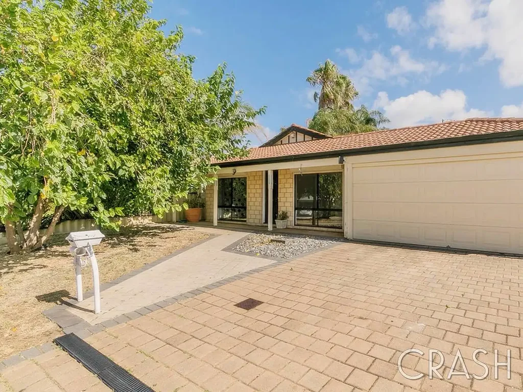 4x2 House in Leda with Garden