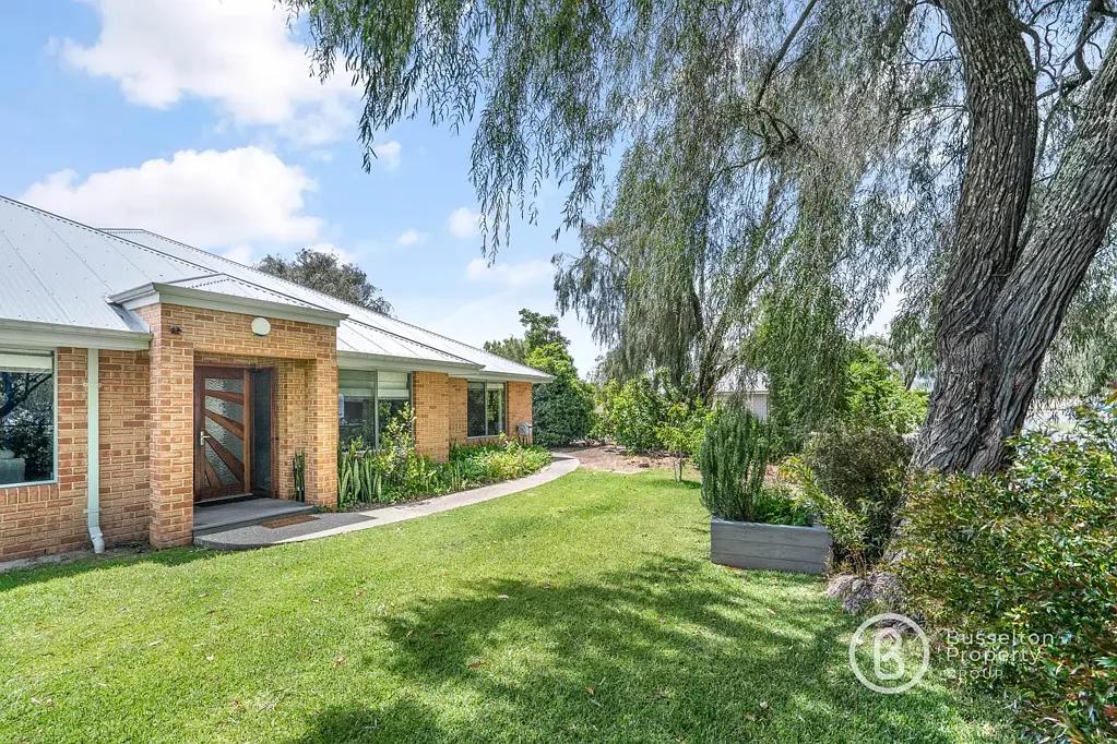 18 Mary Road, Yalyalup, WA 6280