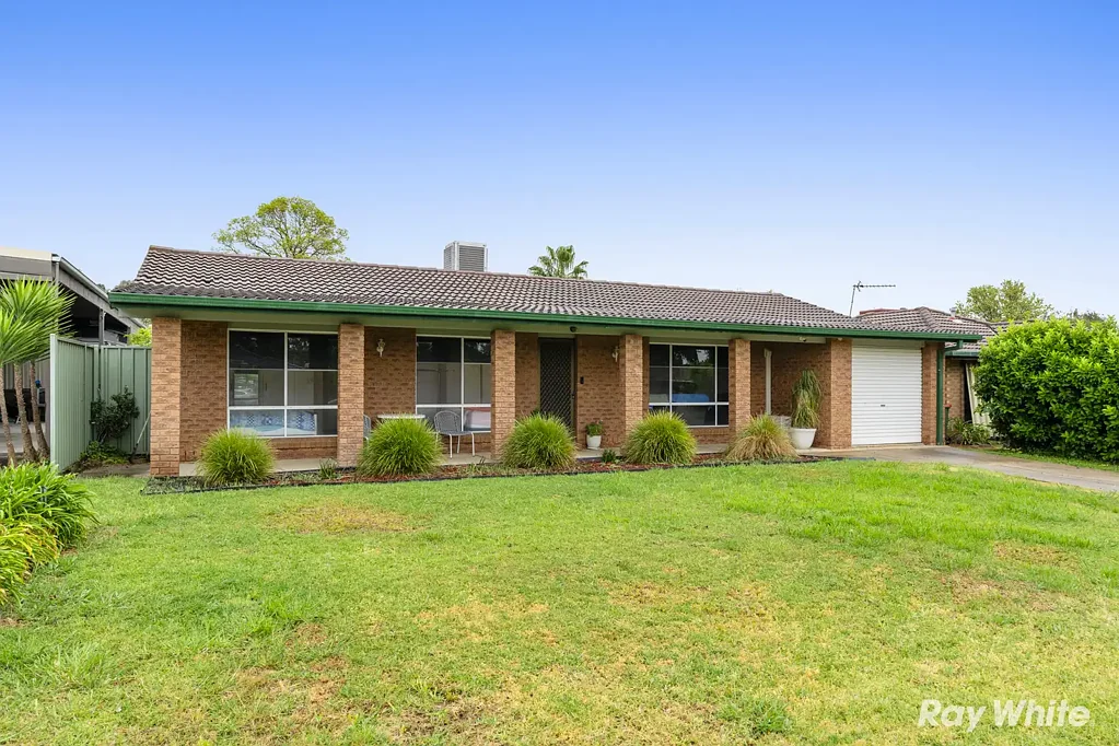 Glenfield Park 3ਬੈੱਡਰੂਮ Practical home in convenient location