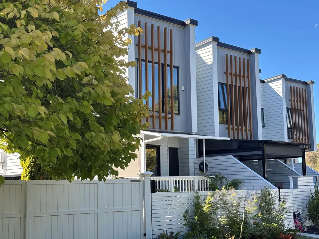Half Moon Bay 3Kwarto Affordable 3-Bedroom Home in Macleans Zone