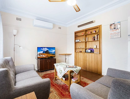 18 Clarence Street, Canley Heights, South Western Suburbs, 4 ਕਮਰੇ, 1 ਬਾਥਰੂਮ, House