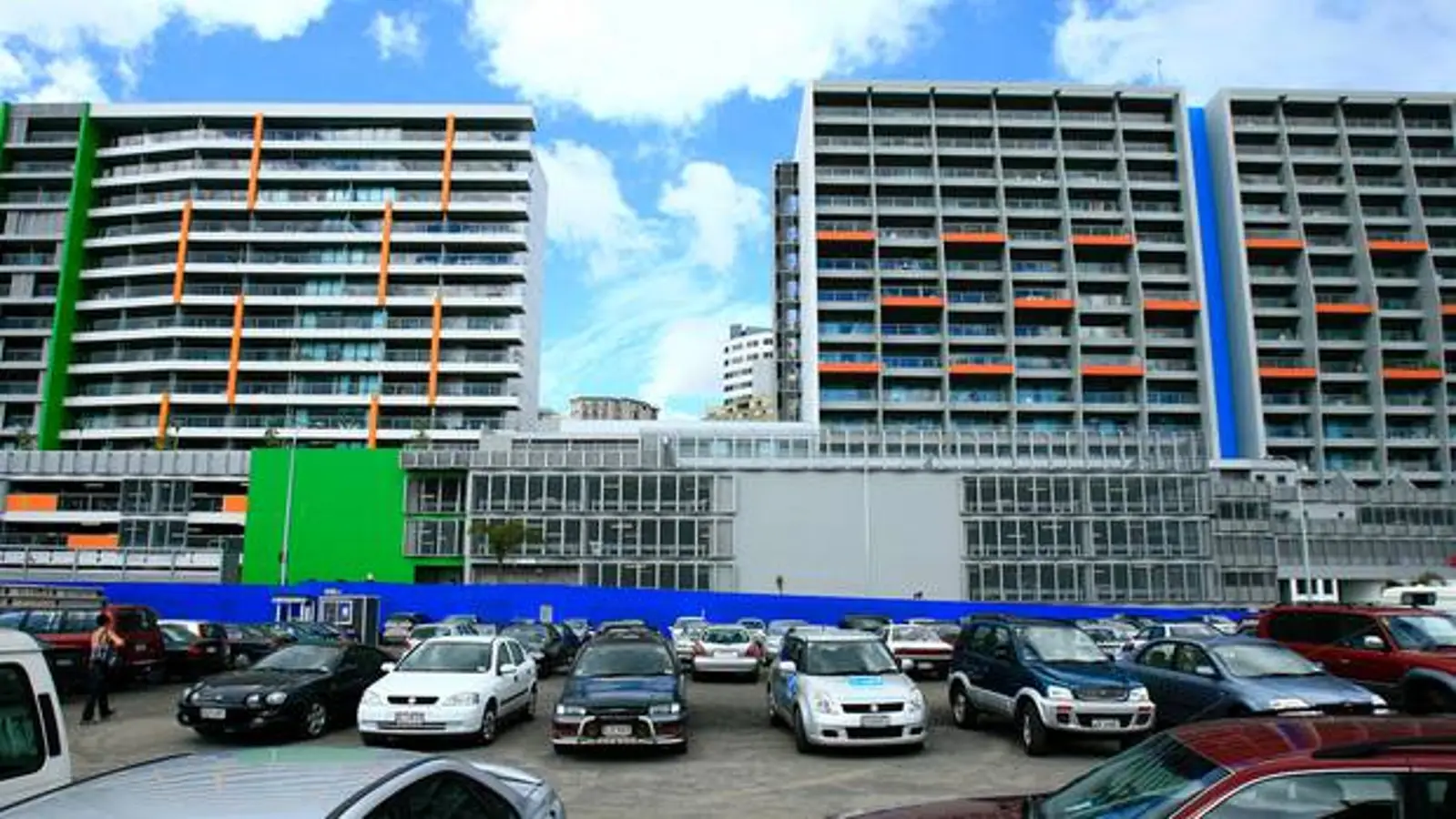 奥克兰漏水海景公寓：法庭判决业主需要分摊维修费用