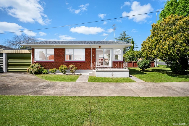1/648 Pakuranga Road, Highland Park, Manukau City