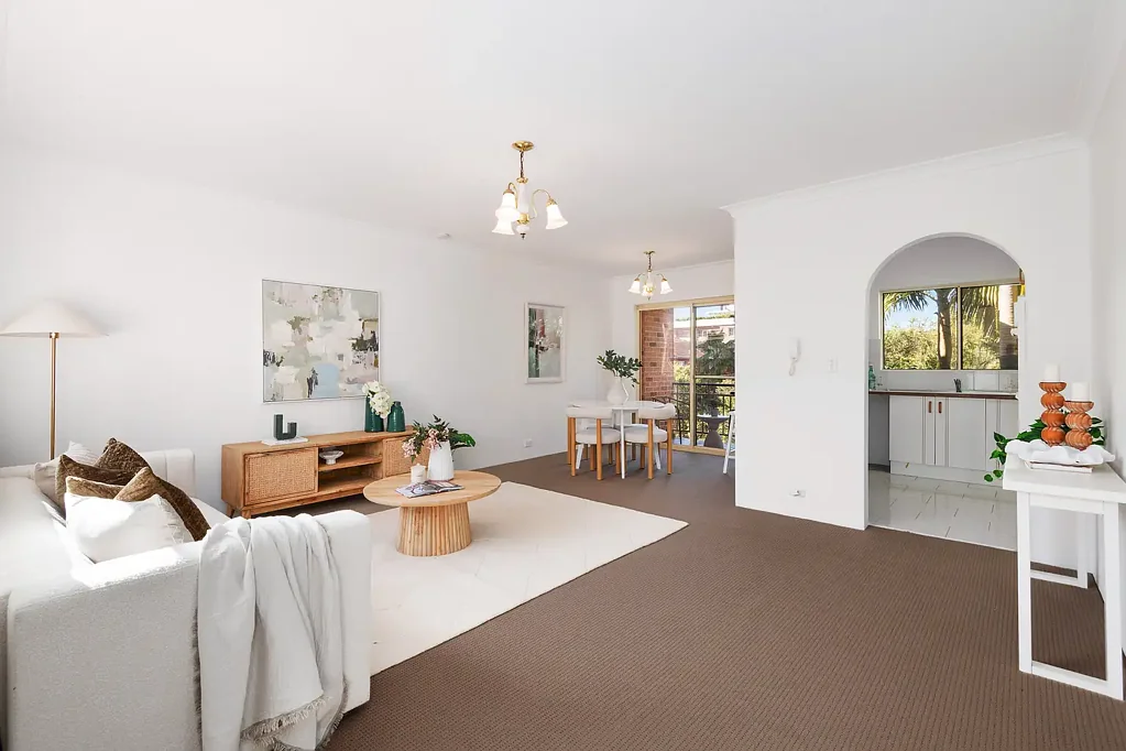 Carlton 2房 漫步可达Carlton社区中心，宽敞公寓 Superbly Spacious Apartment within a Stroll of Carlton's Village Hub