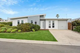 1 Butterfly Court, Chiton