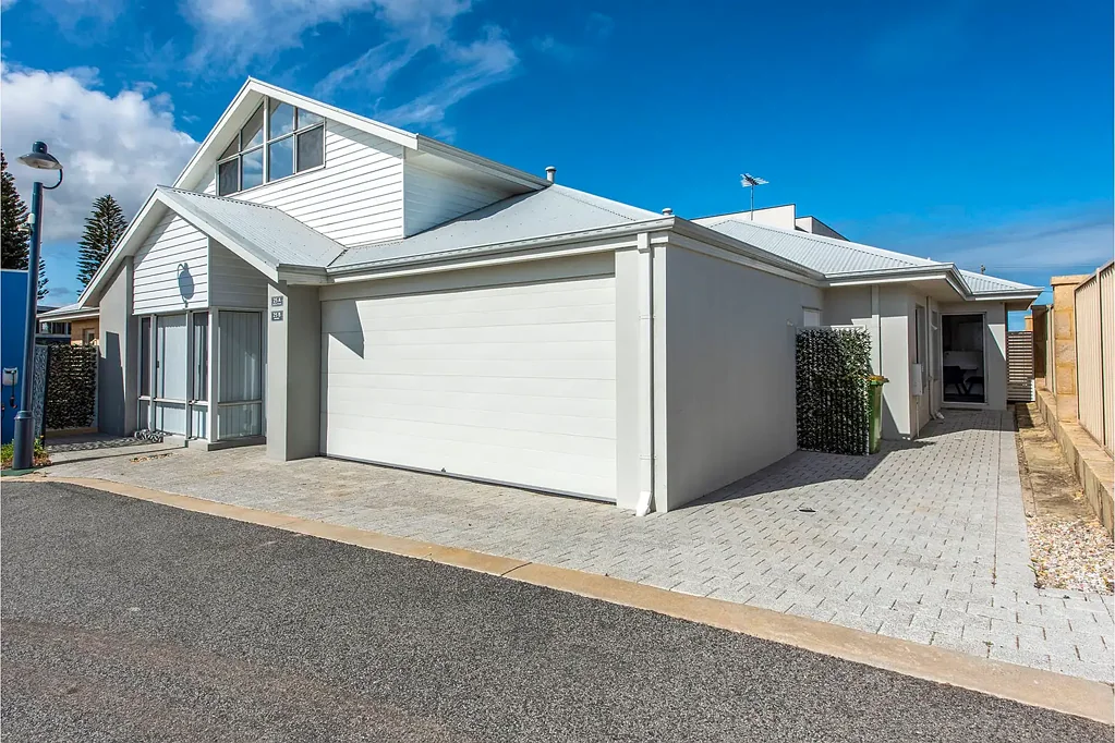 25/19 Malibu Road, Safety Bay, WA 6169