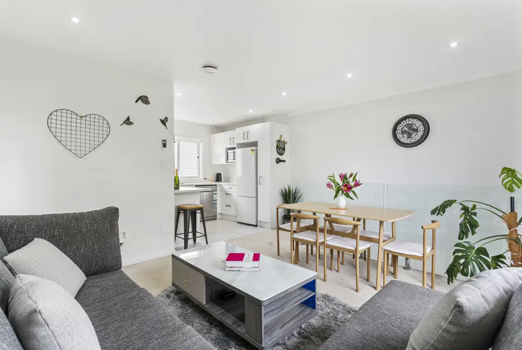 Mount Albert 2 Bedroom A decision needs to be made!